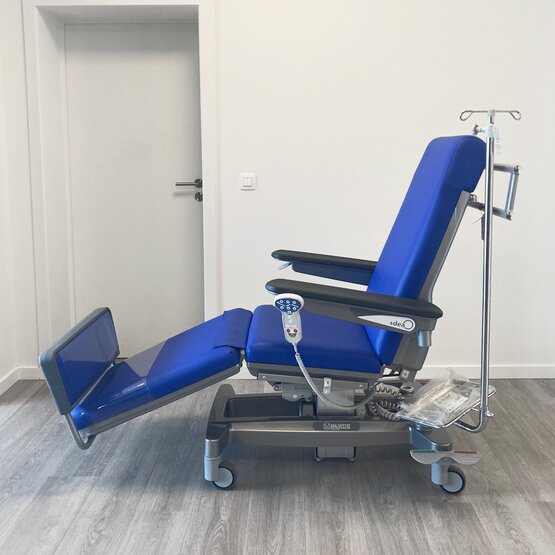 Electric therapy chair with footrest - Malvestio - Idea3 - outlet